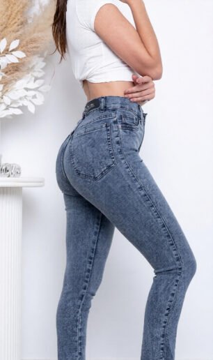 Skynni elastizado nevado